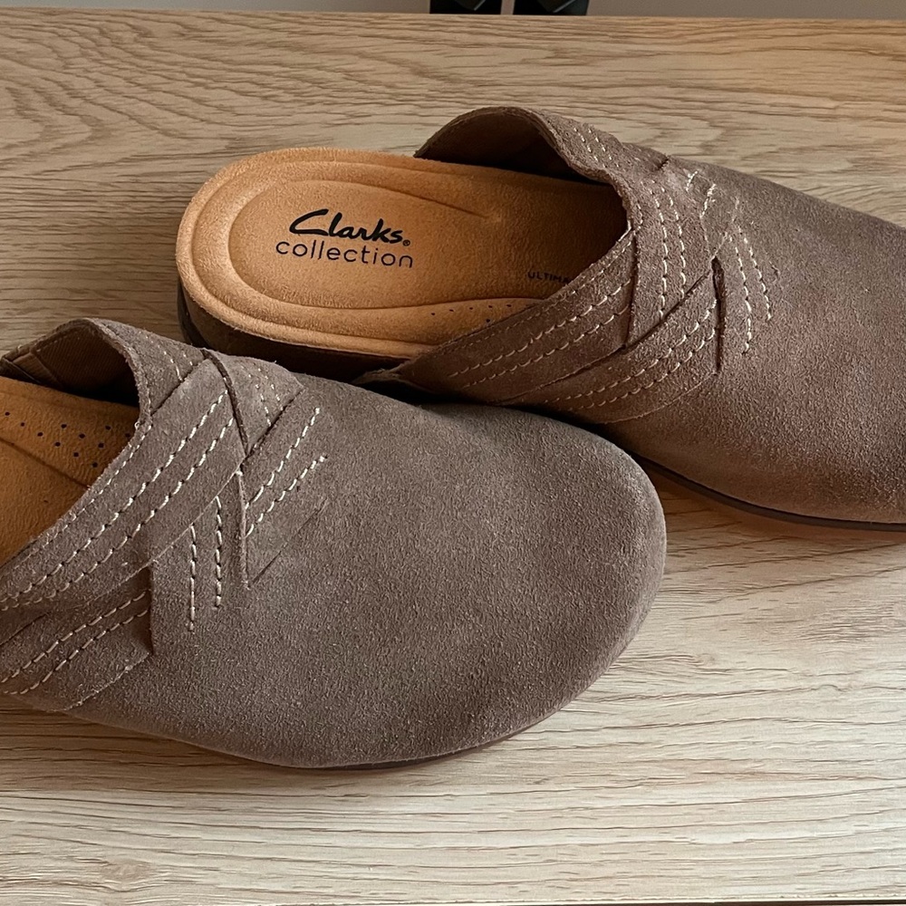 Clarks- Mules/Clogs